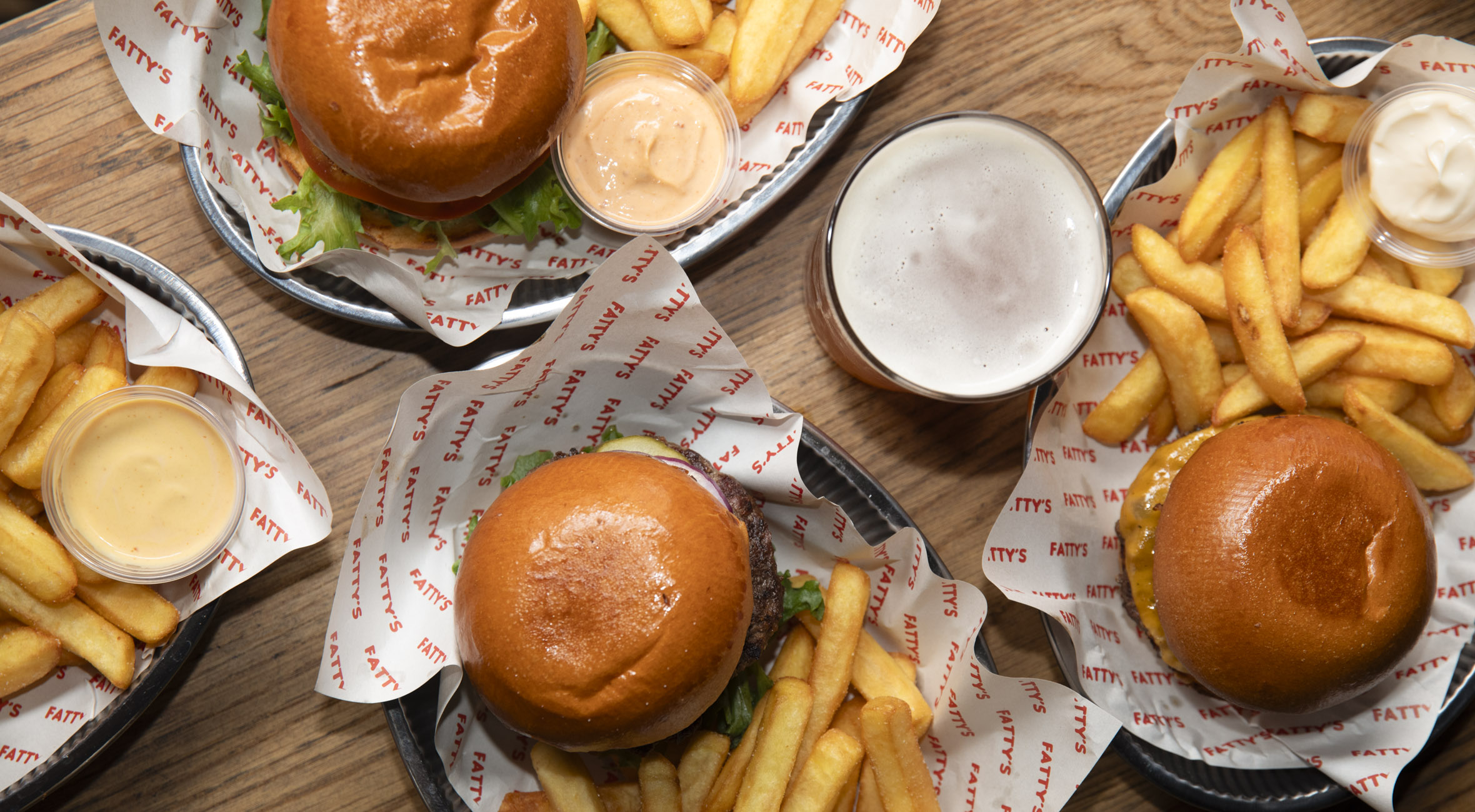 Valgfri burger combo + øl/sodavand hos Fatty’s på Nørrebro – Nomineret til Byens Bedste Burger 2023
